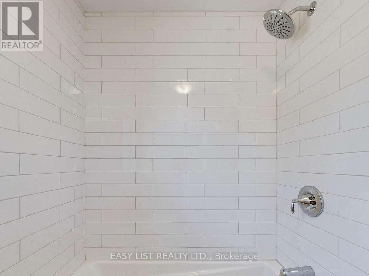 64 YORK DRIVE - 28