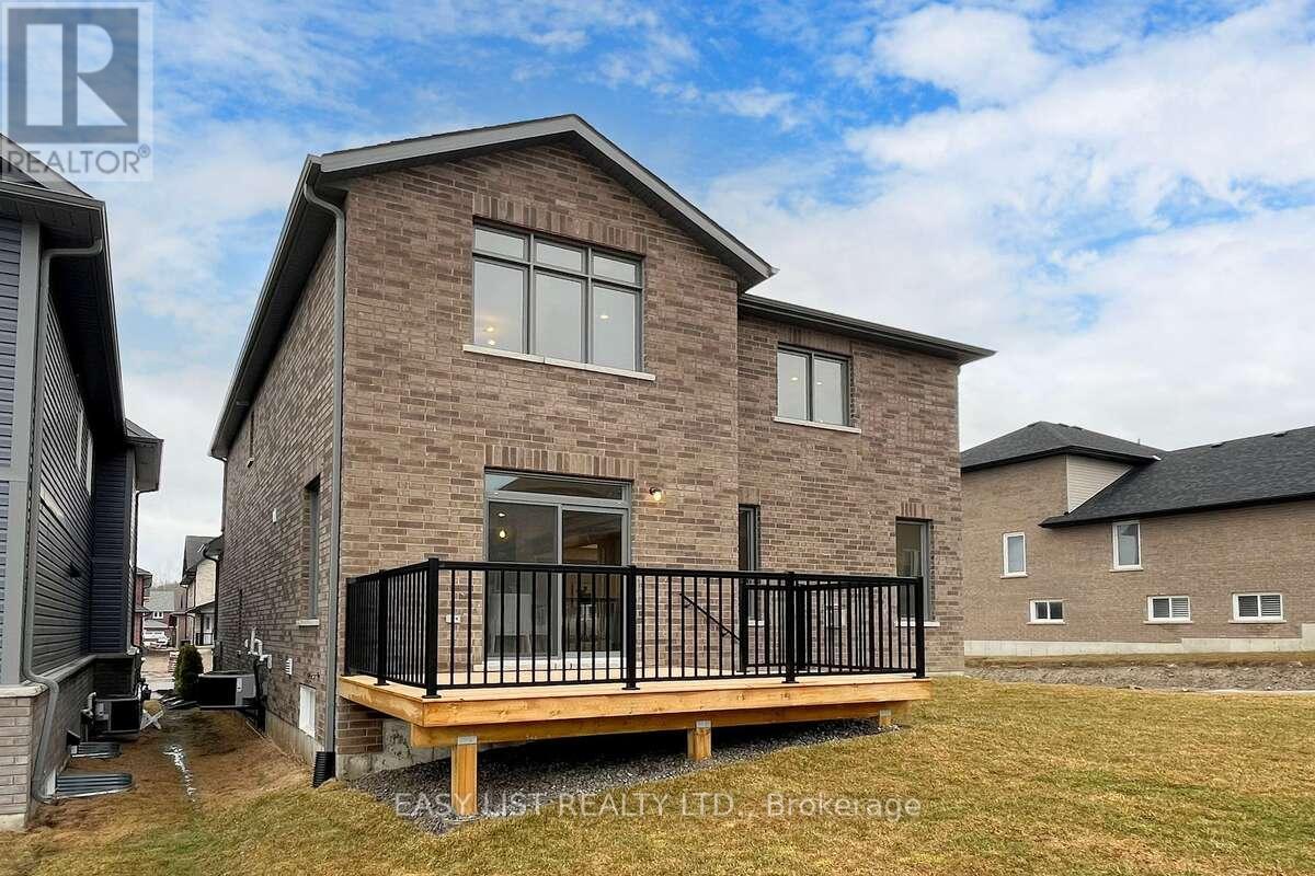 64 YORK DRIVE - 30