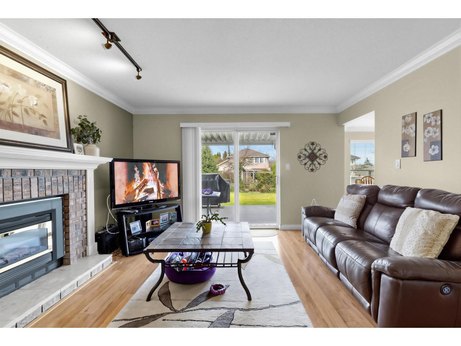 4 Bed, 3 Bath House for Sale in Surrey – 15929 88A AVENUE, Surrey – MLS# R3135637 - Image 11