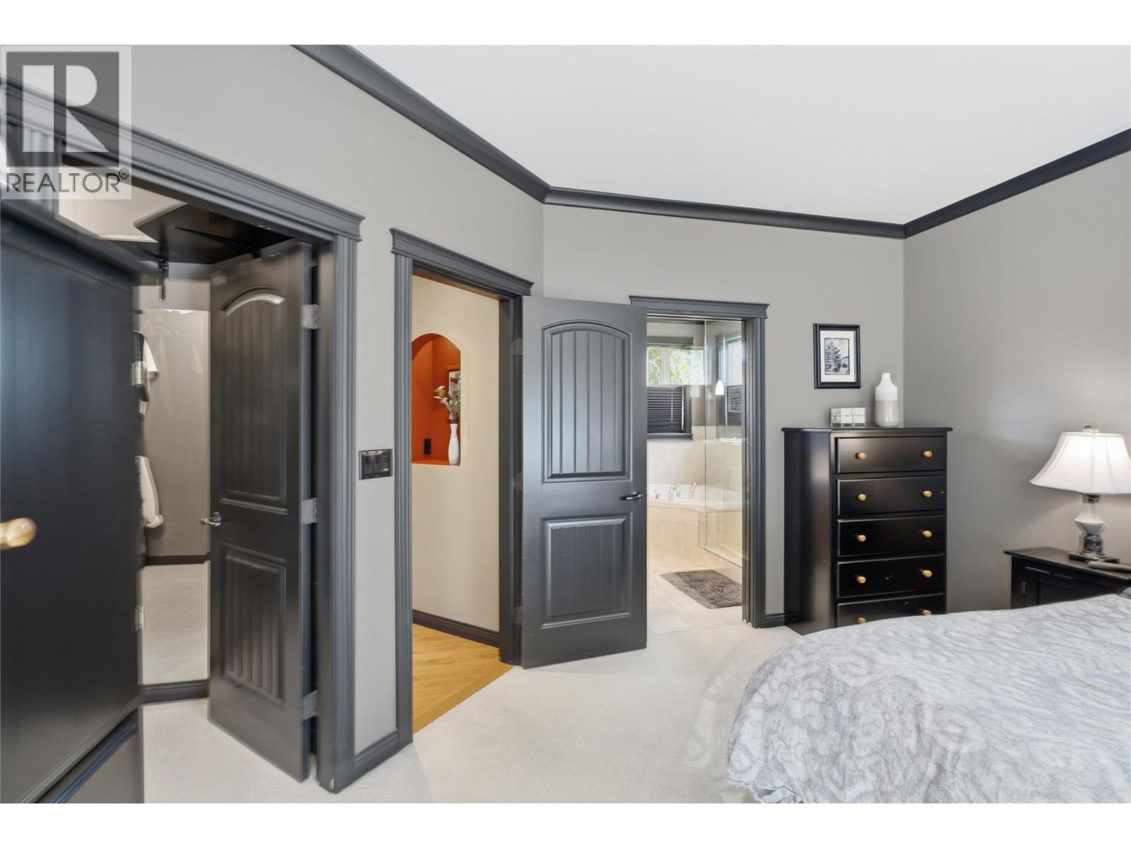 2206 Burgess Avenue - 34