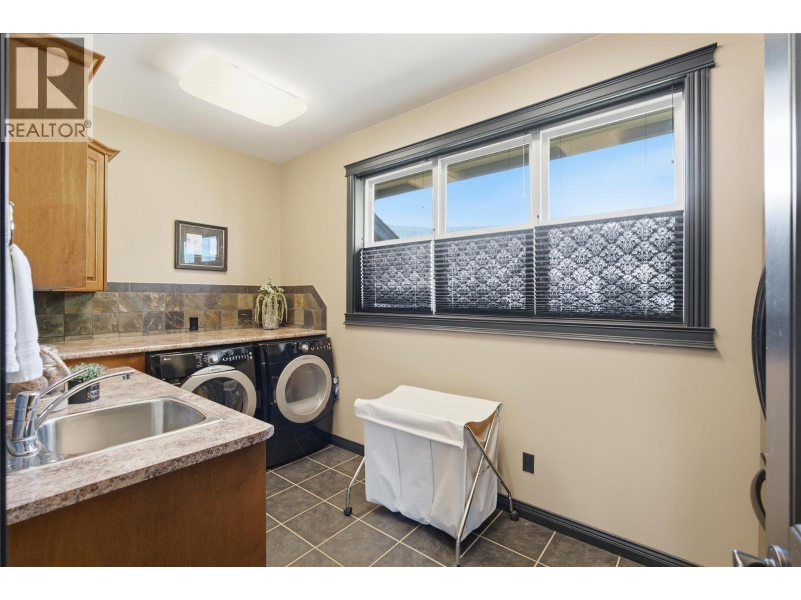 2206 Burgess Avenue - 41