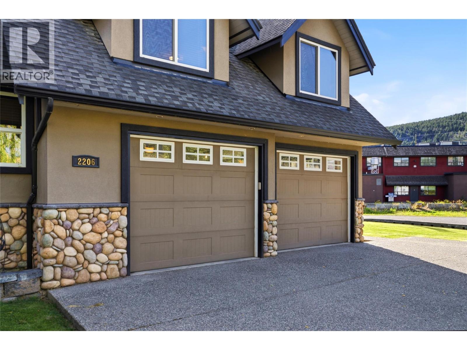 2206 Burgess Avenue - 88