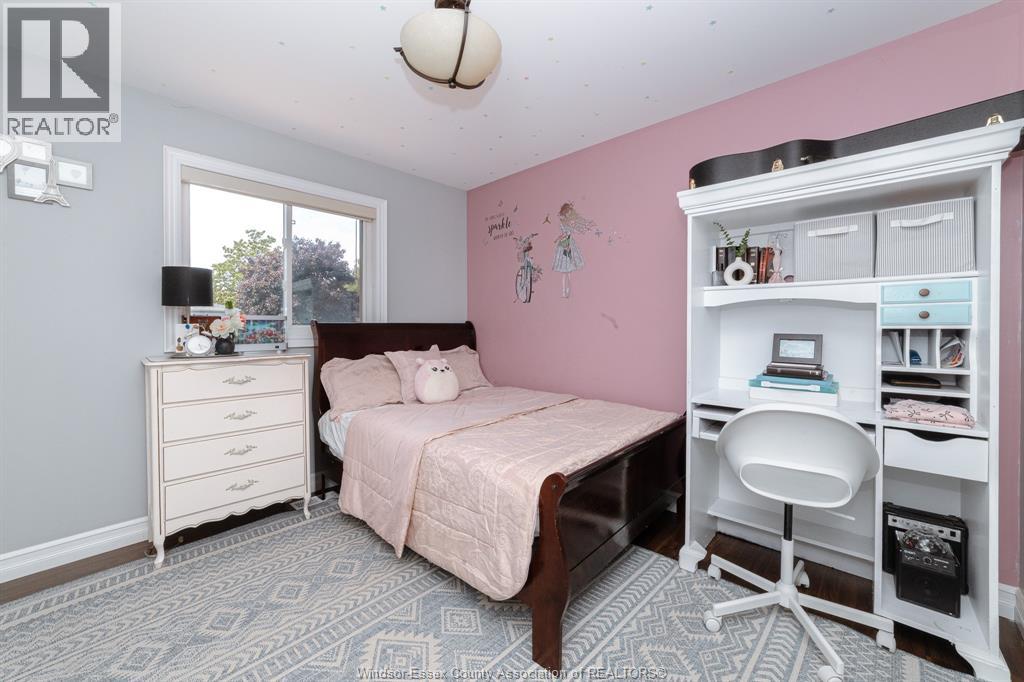 37 ANTONIO COURT - 13