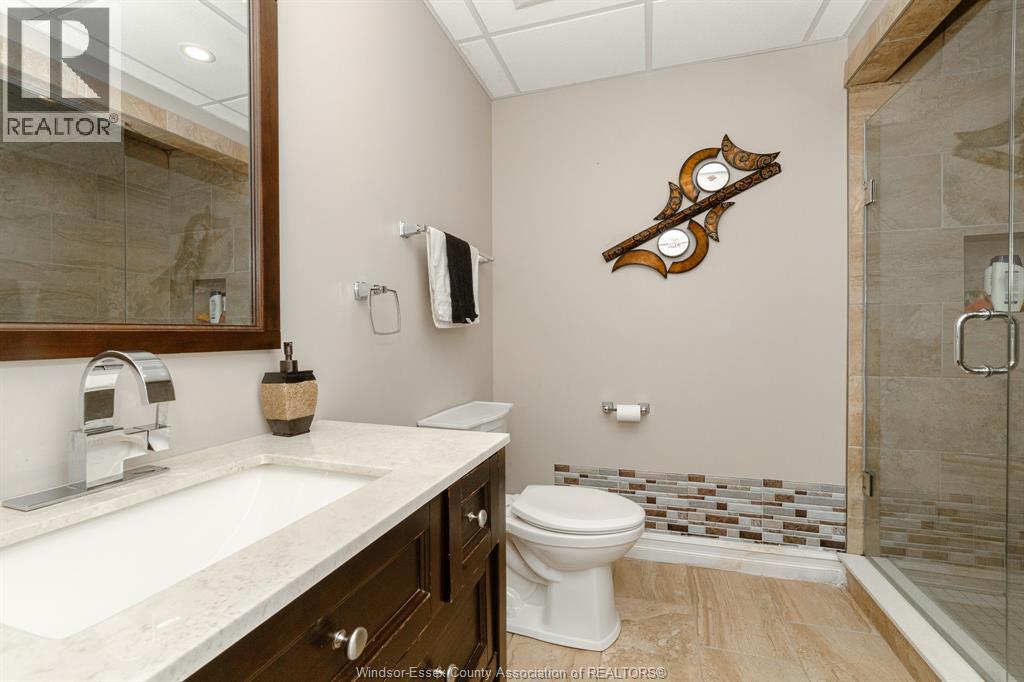 37 ANTONIO COURT - 19