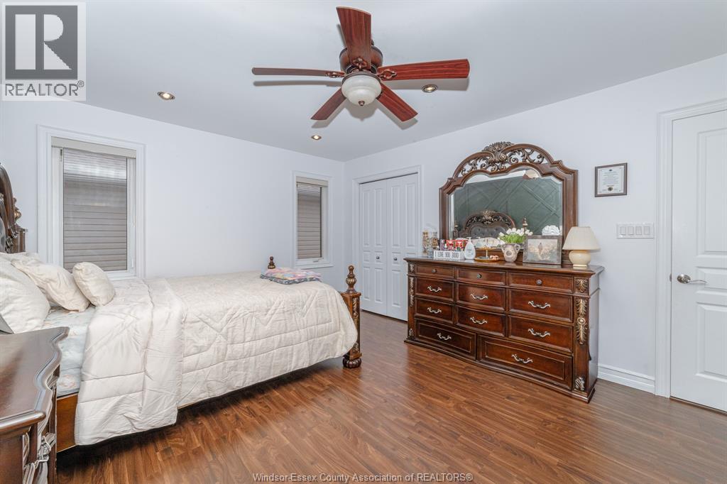 37 ANTONIO COURT - 25