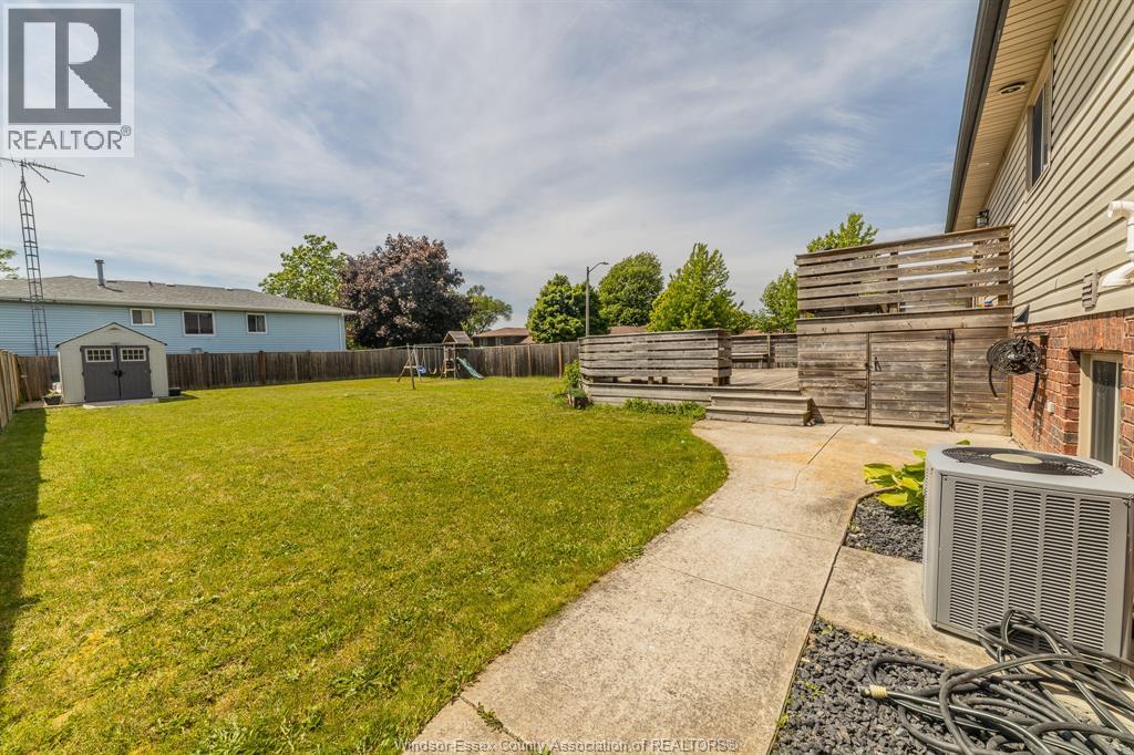 37 ANTONIO COURT - 31