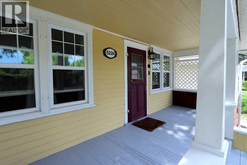 5224 51 Avenue - photo 4