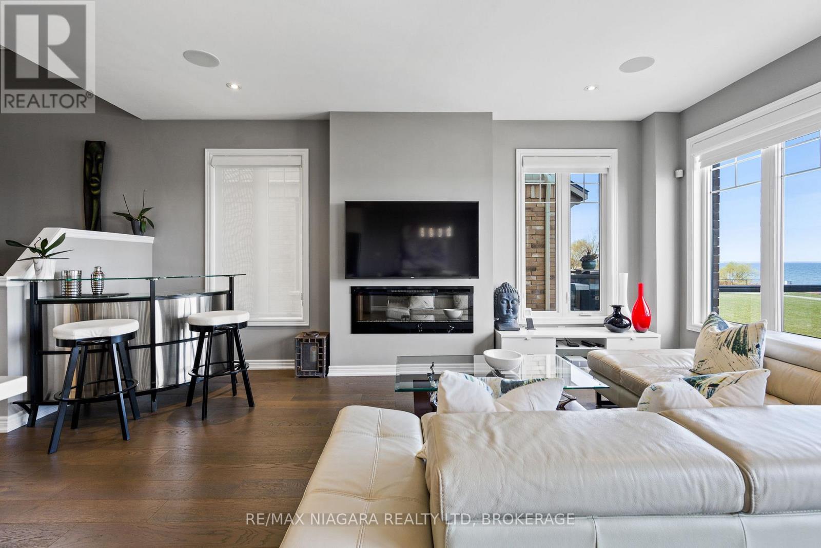60 WATERVIEW LANE - 10