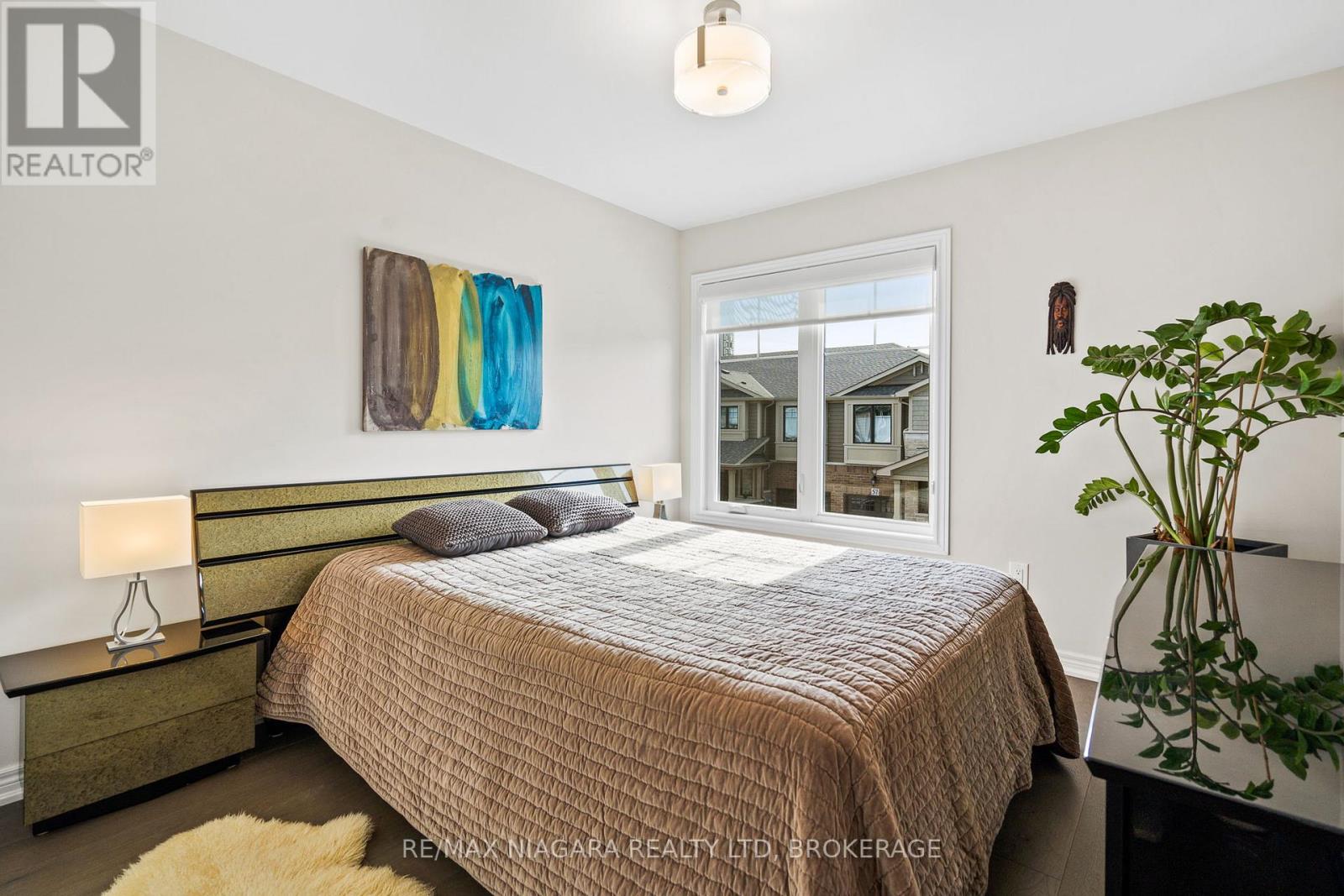 60 WATERVIEW LANE - 13
