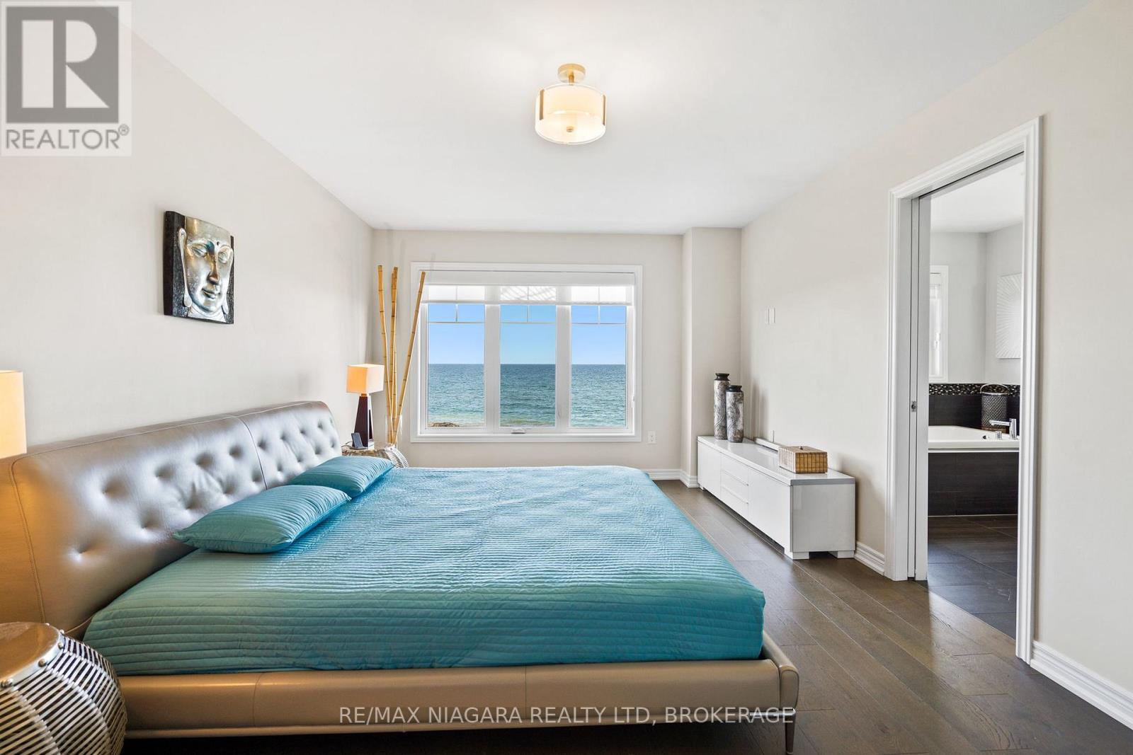 60 WATERVIEW LANE - 14