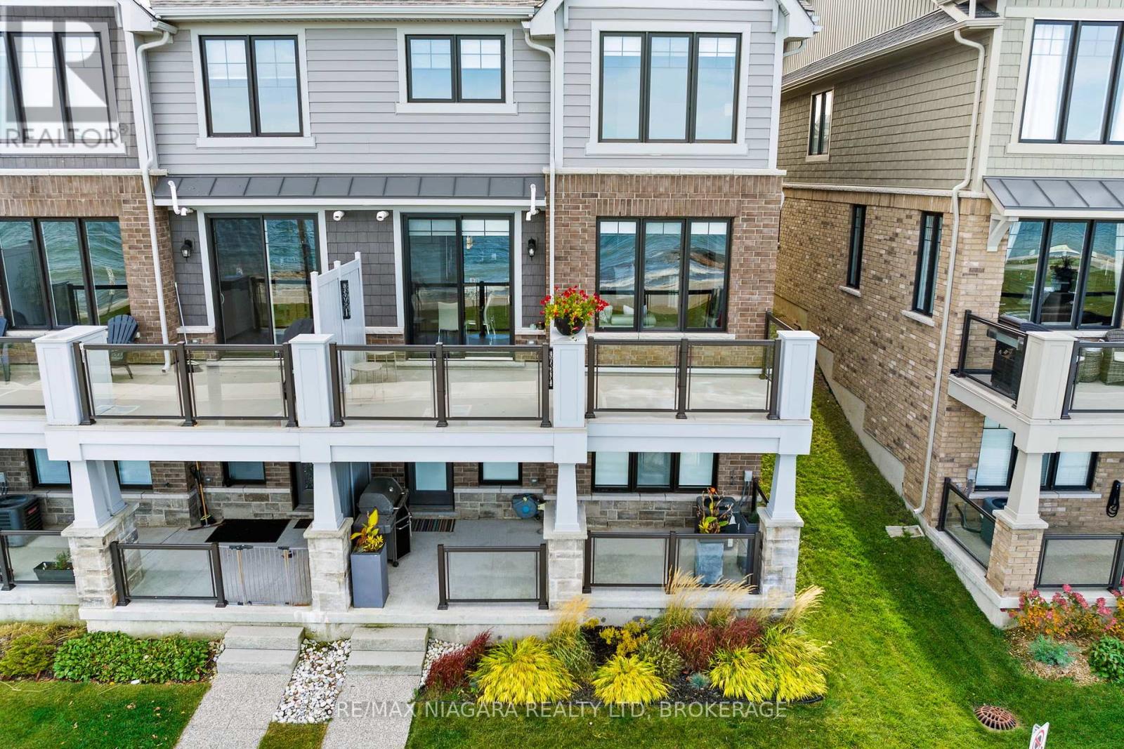 60 WATERVIEW LANE - 28