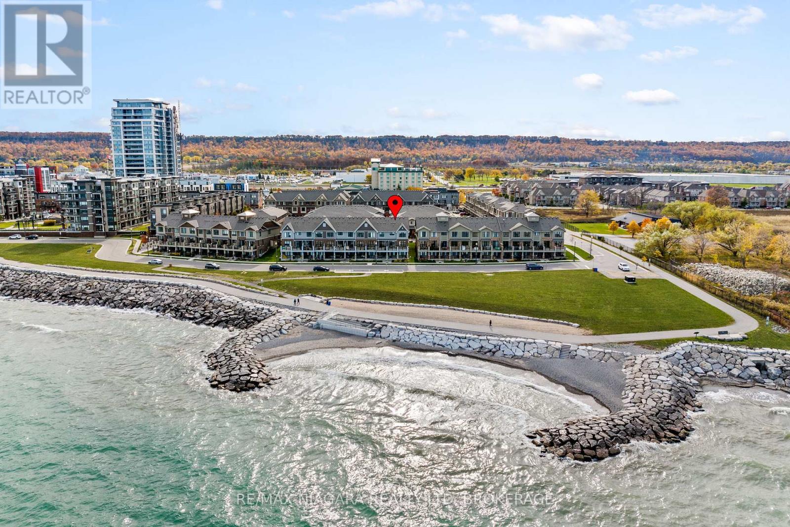 60 WATERVIEW LANE - 31