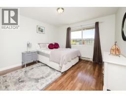 2 622 Farnham Road, Gibsons, BC V0N1V8 Photo 11