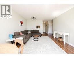 2 622 Farnham Road, Gibsons, BC V0N1V8 Photo 7