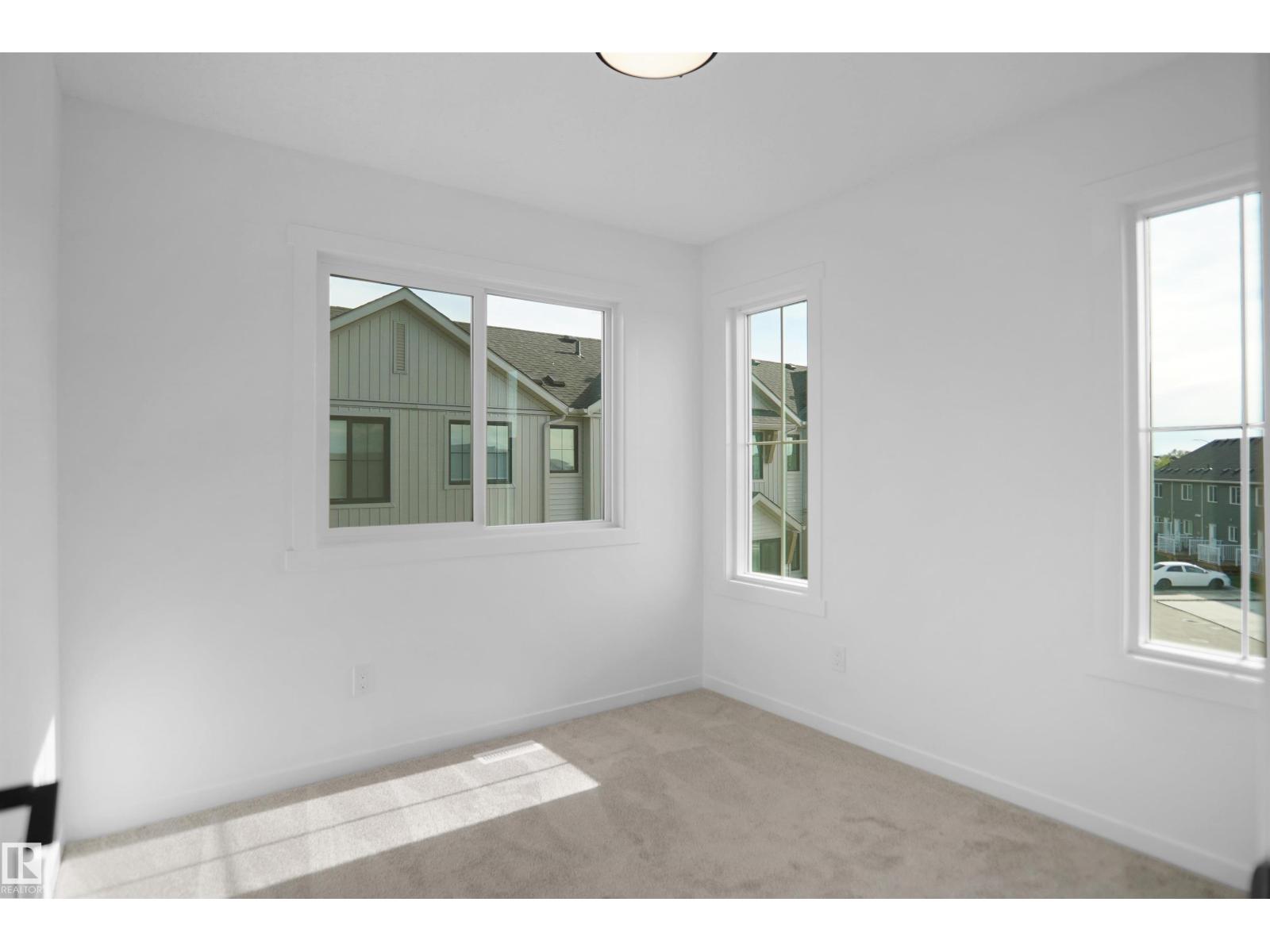 #50 525 SECORD BV NW - 22