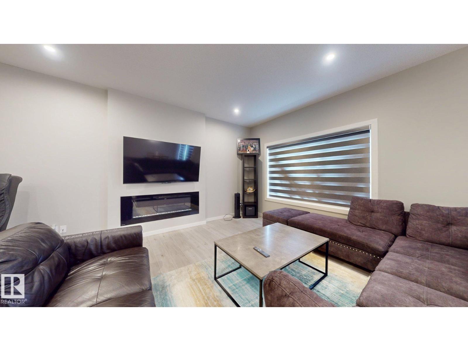 607 31 AV NW - 12