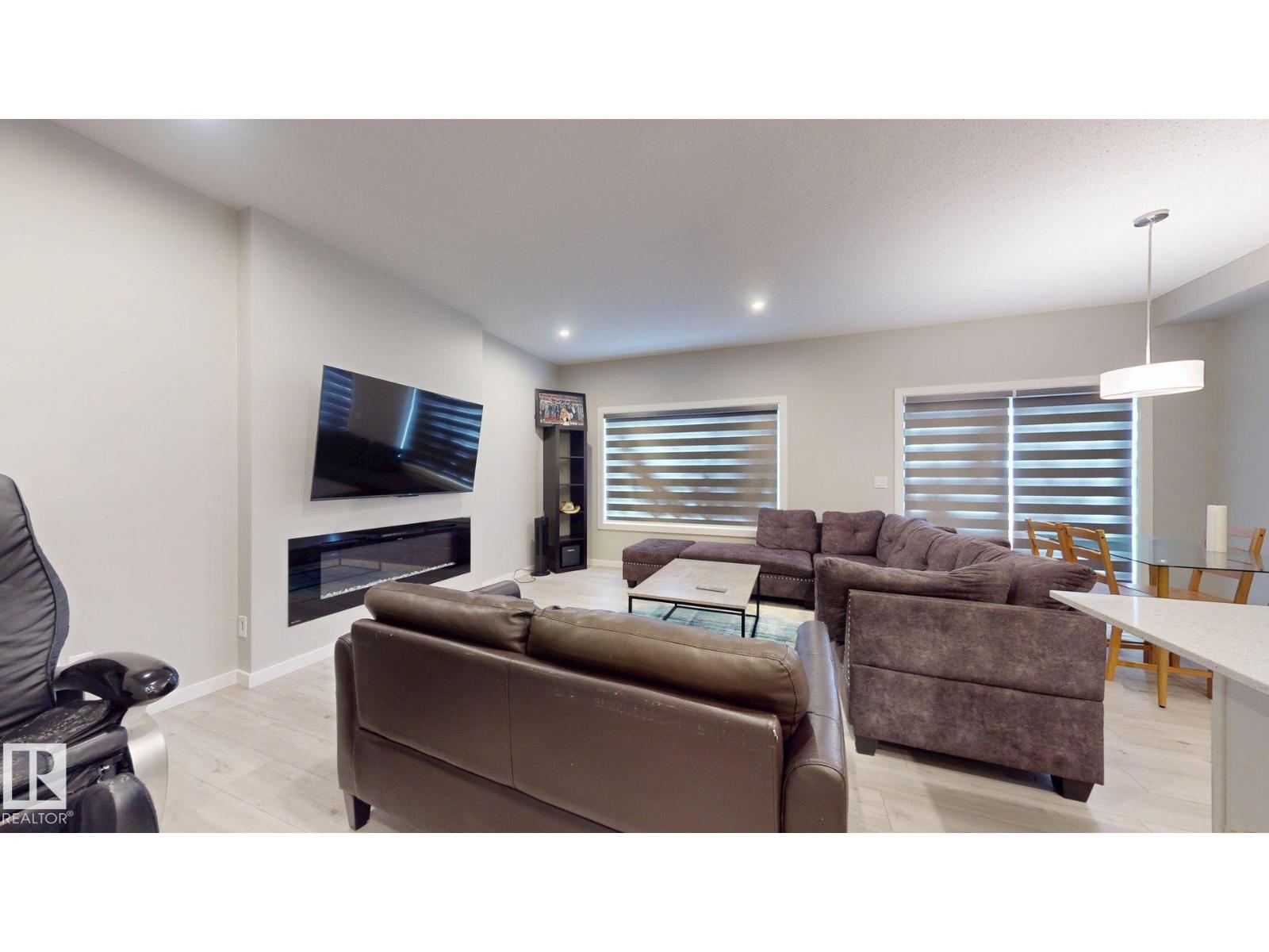 607 31 AV NW - 8