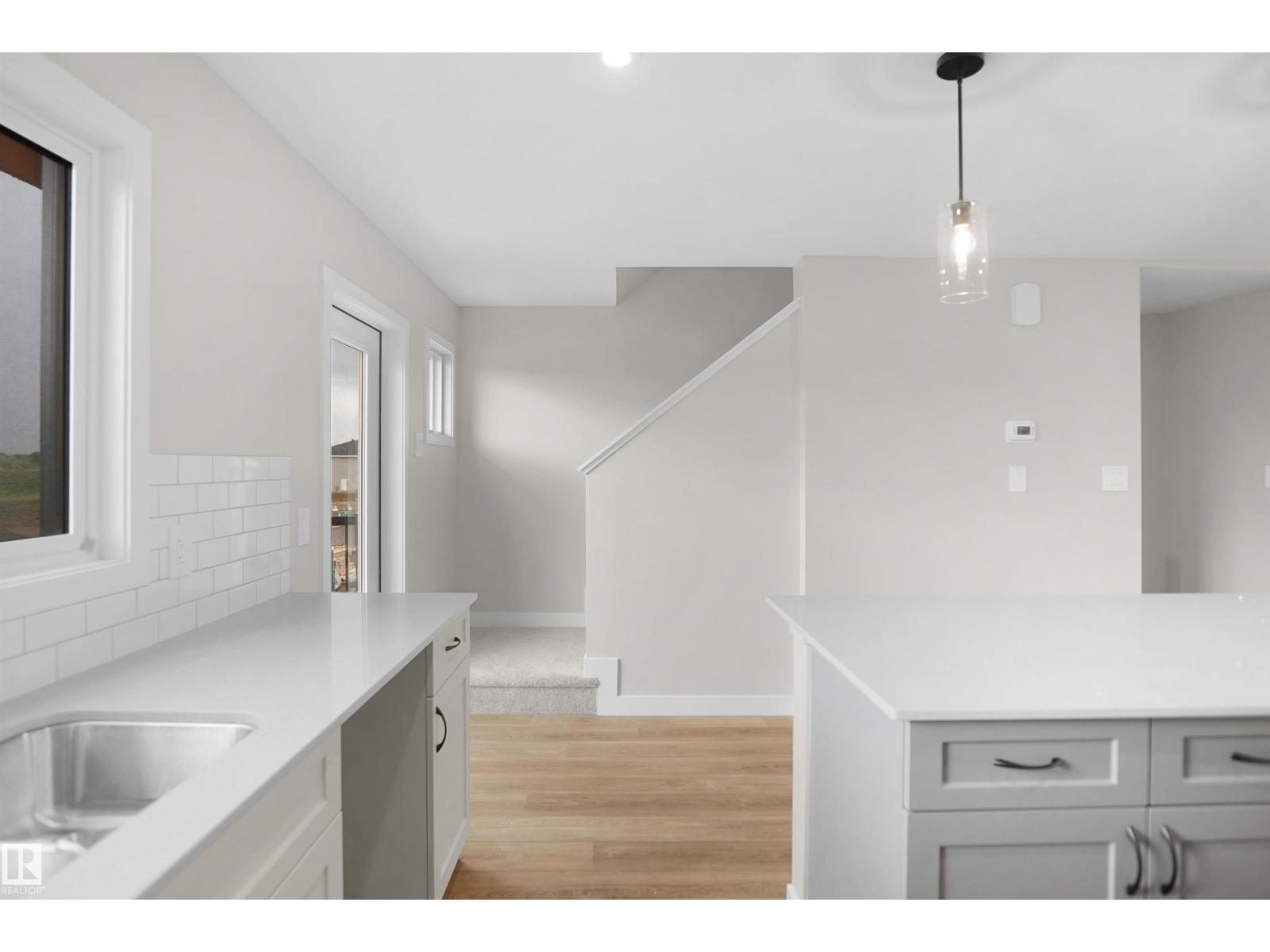 115 Nerine CR - 14