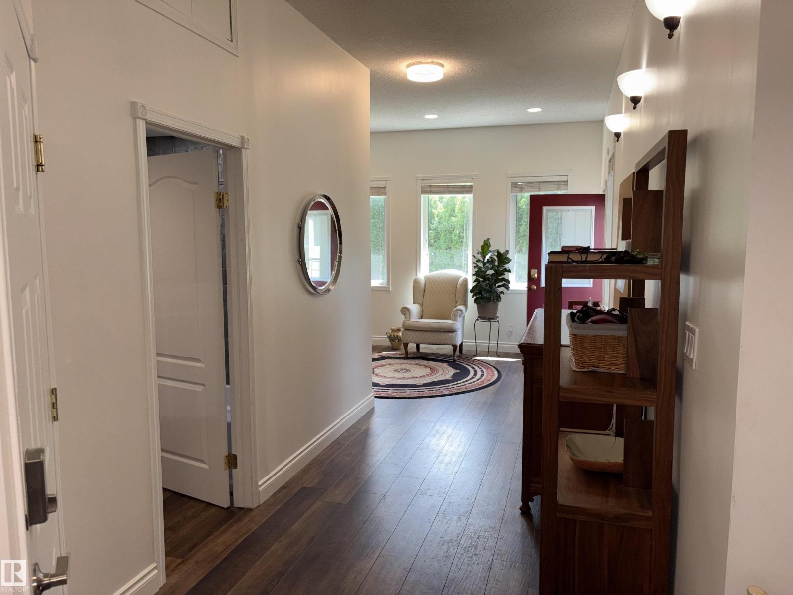 14016 85 AV NW - 19