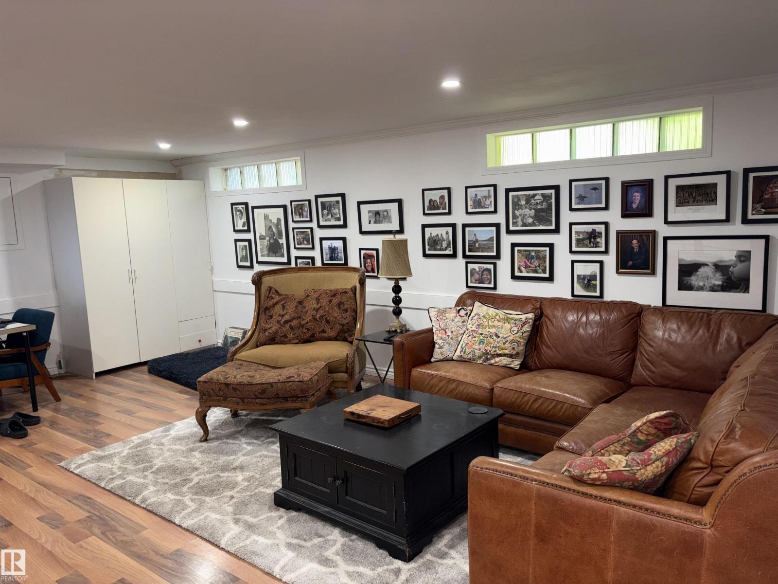 14016 85 AV NW - 28