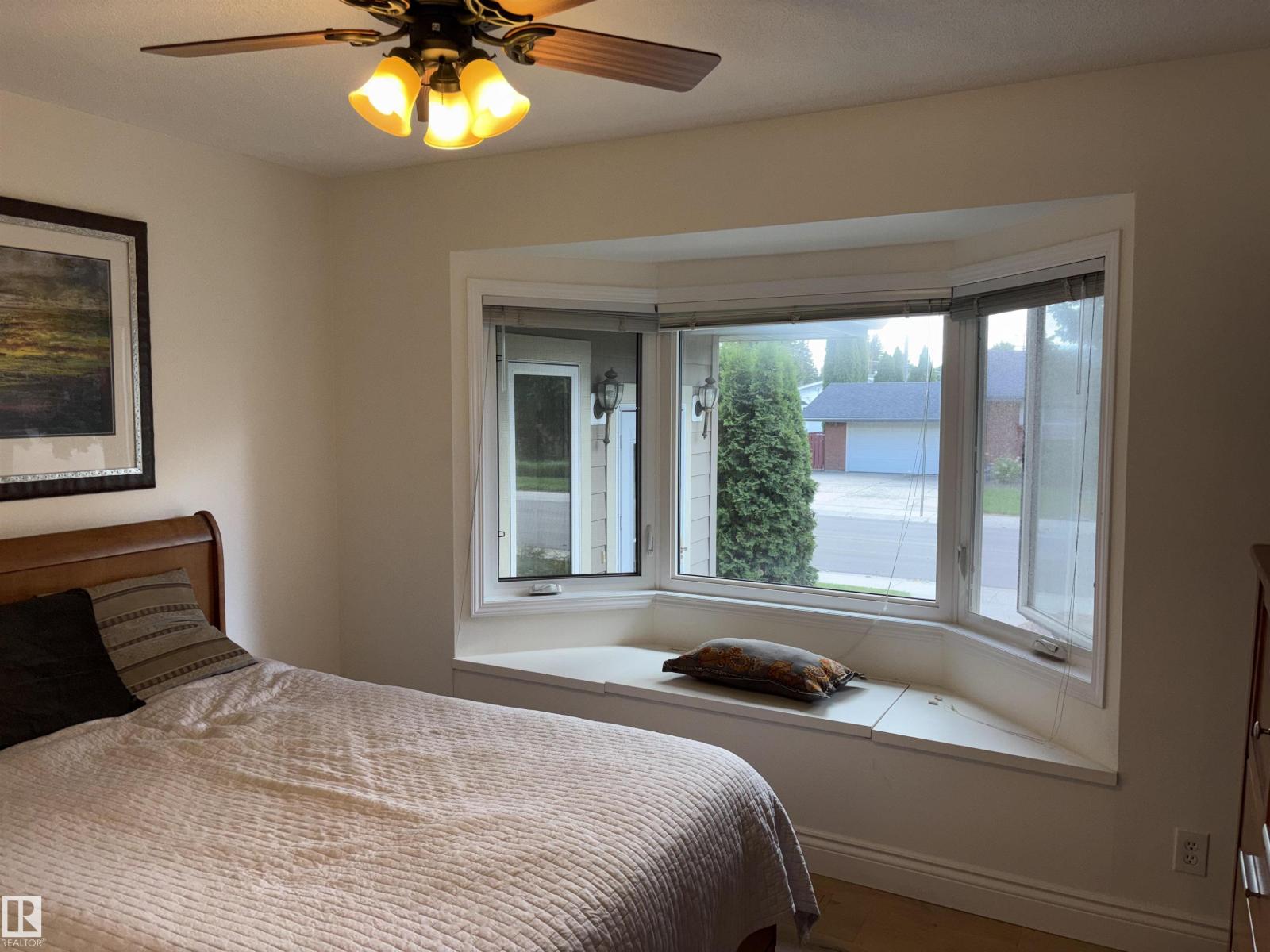 14016 85 AV NW - 35