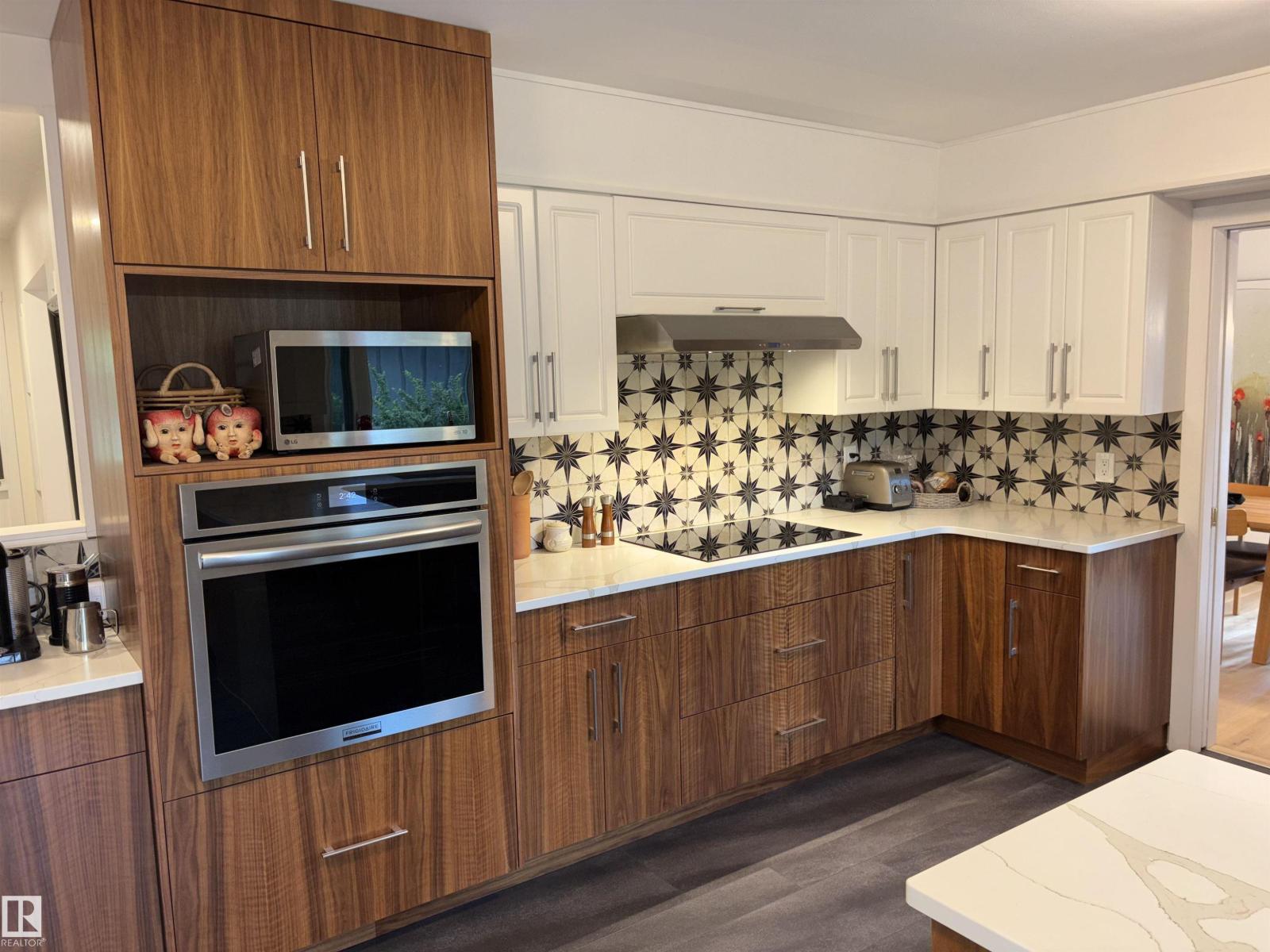 14016 85 AV NW - 6