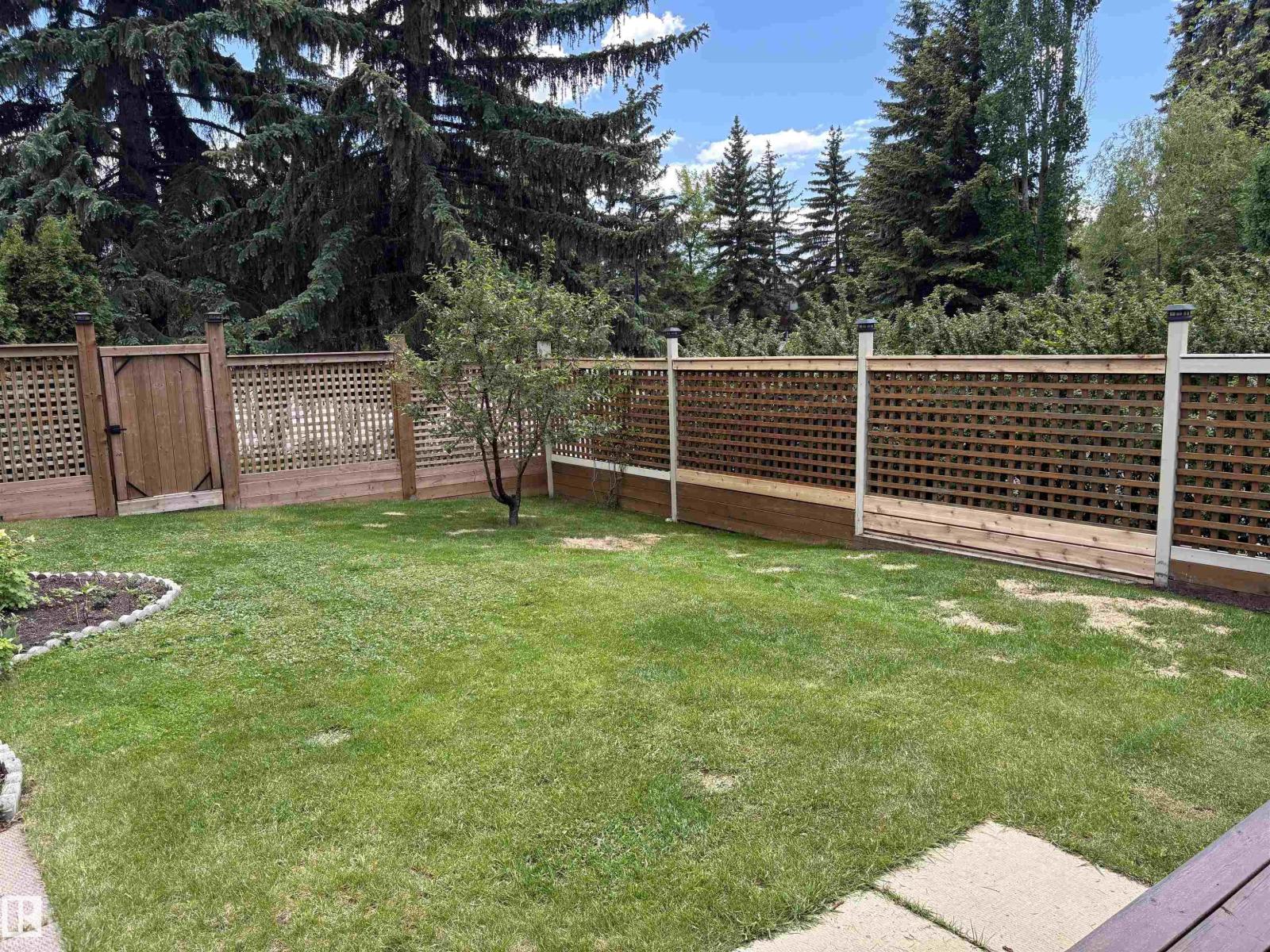 14016 85 AV NW - 61