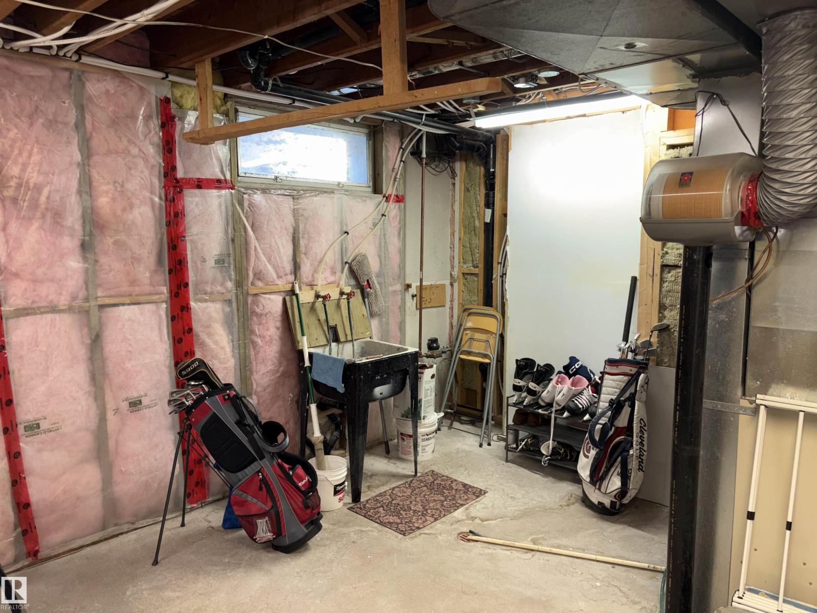 14016 85 AV NW - 60