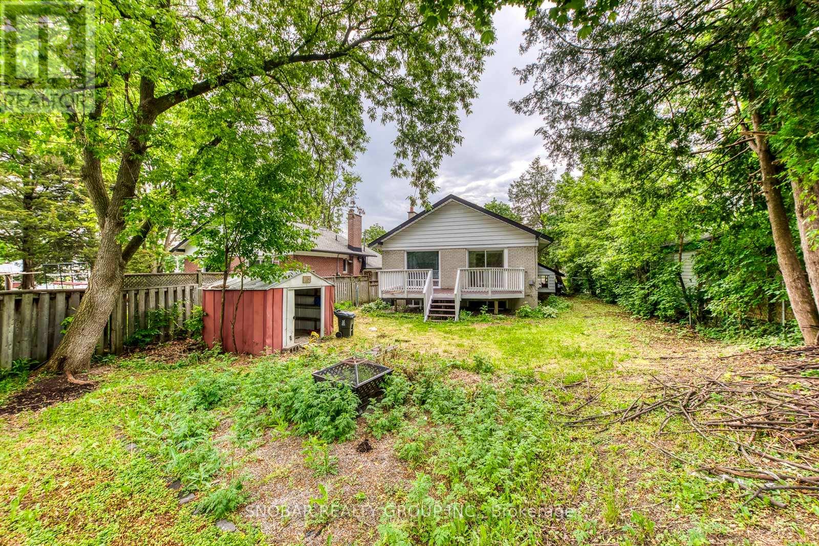 42 CLEARBROOKE CIRCLE - 26