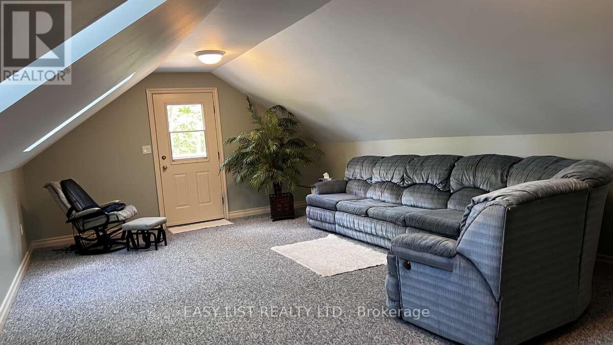 13749 LARGIE ROAD - 34
