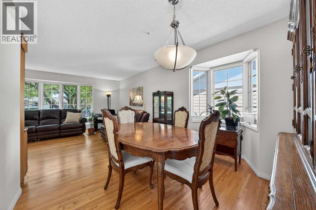 740 Hunterston Crescent NW — photo 6