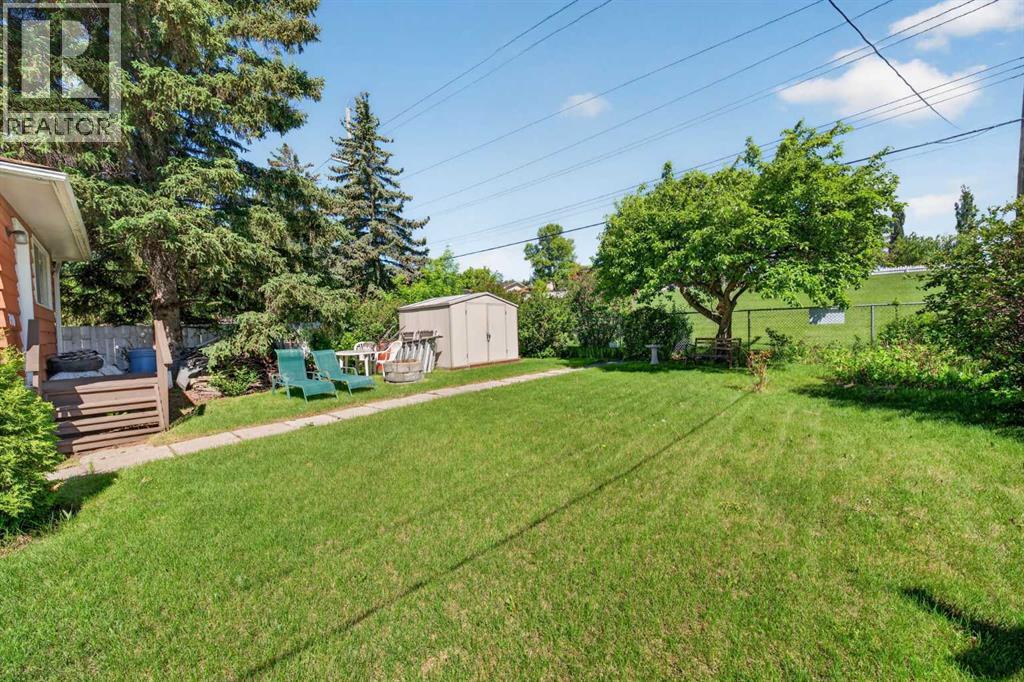 740 Hunterston Crescent NW — photo 34