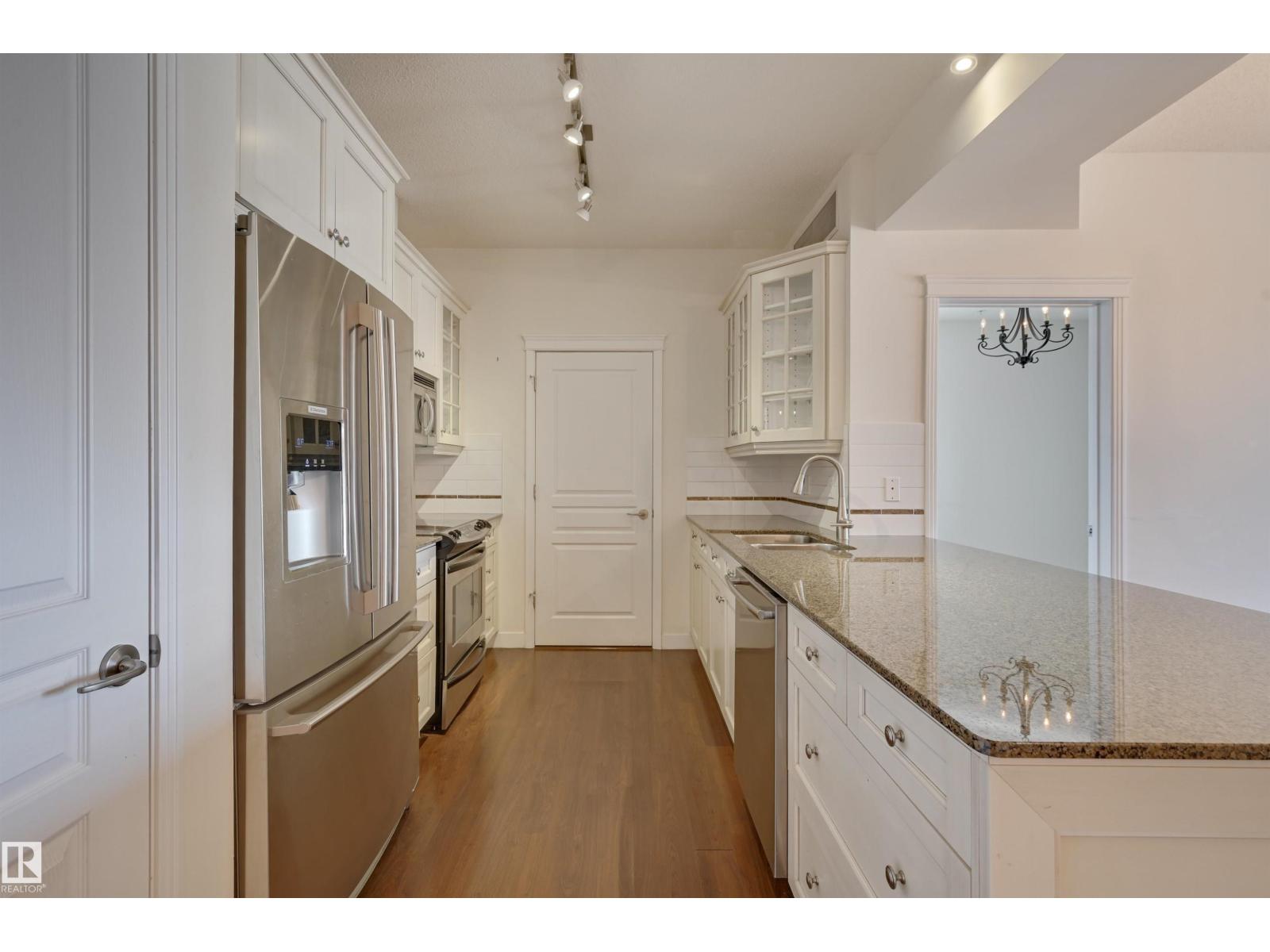 #521 10333 112 ST NW - 13