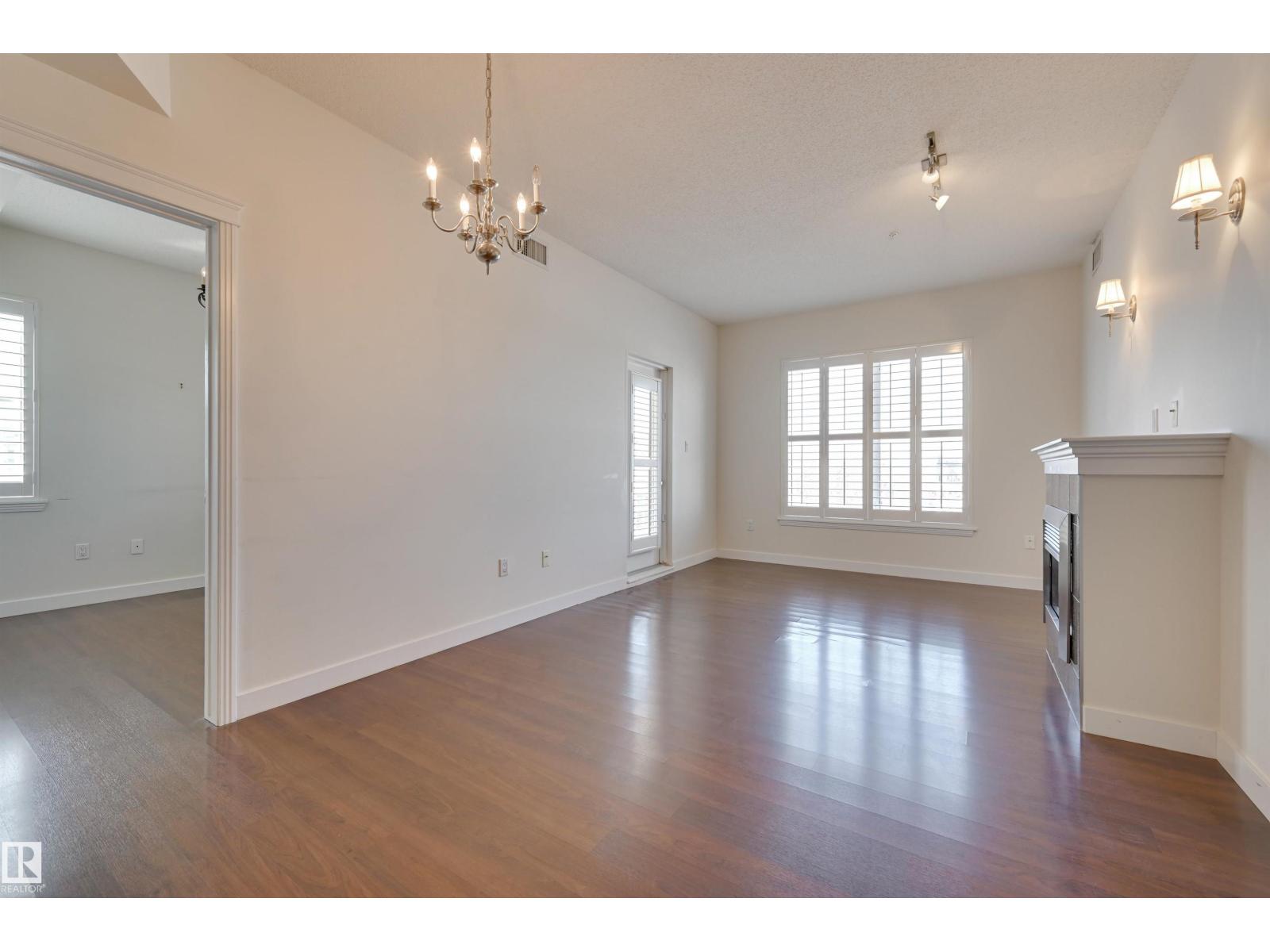 #521 10333 112 ST NW - 4