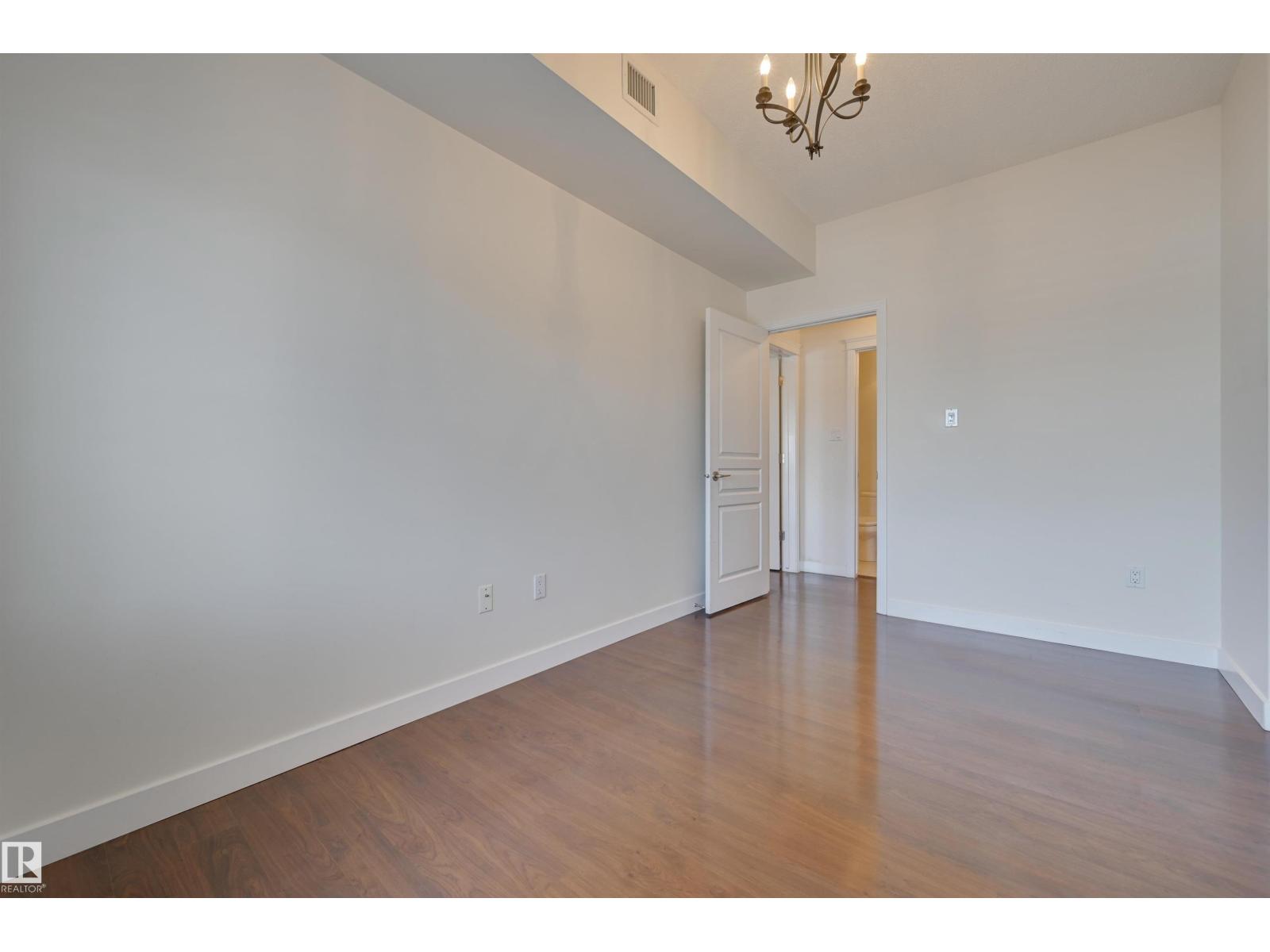#521 10333 112 ST NW - 24