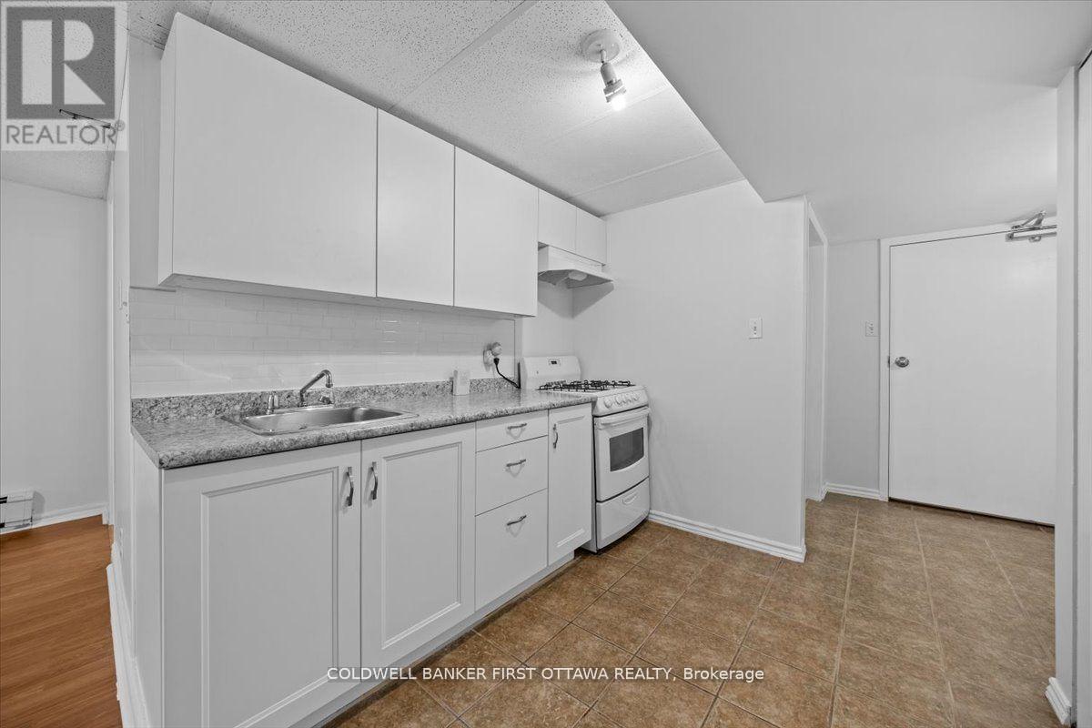 7 Bed, 3 Bath Multi-Family for Sale in Ottawa – 902 WATSON STREET, Ottawa – MLS# X13440814 - Image 19