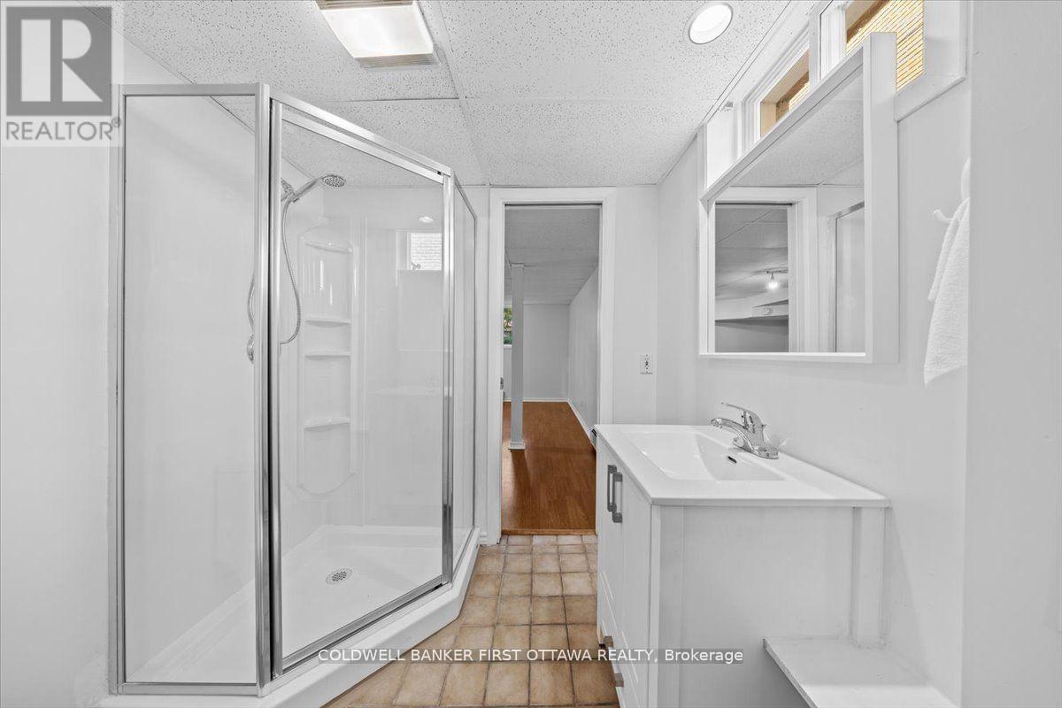 7 Bed, 3 Bath Multi-Family for Sale in Ottawa – 902 WATSON STREET, Ottawa – MLS# X13440814 - Image 22