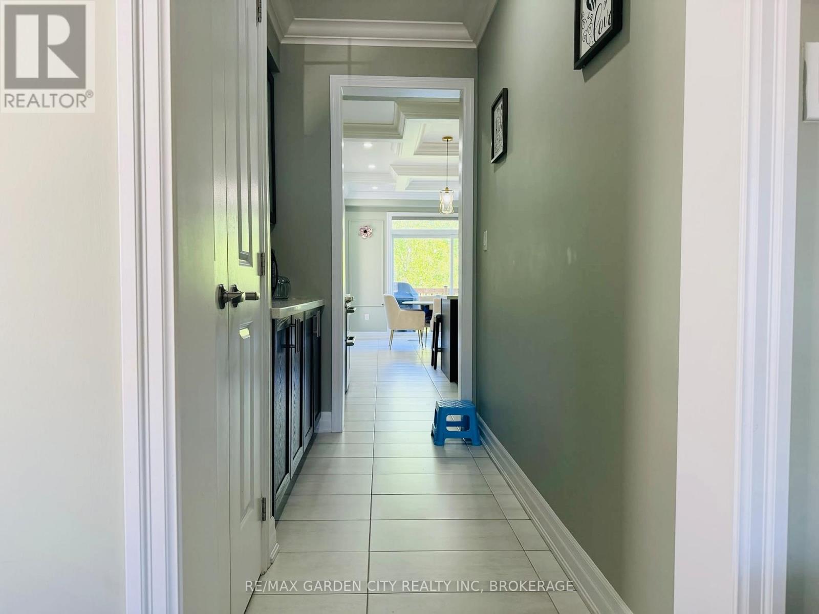 9224 WHITE OAK AVENUE - 11