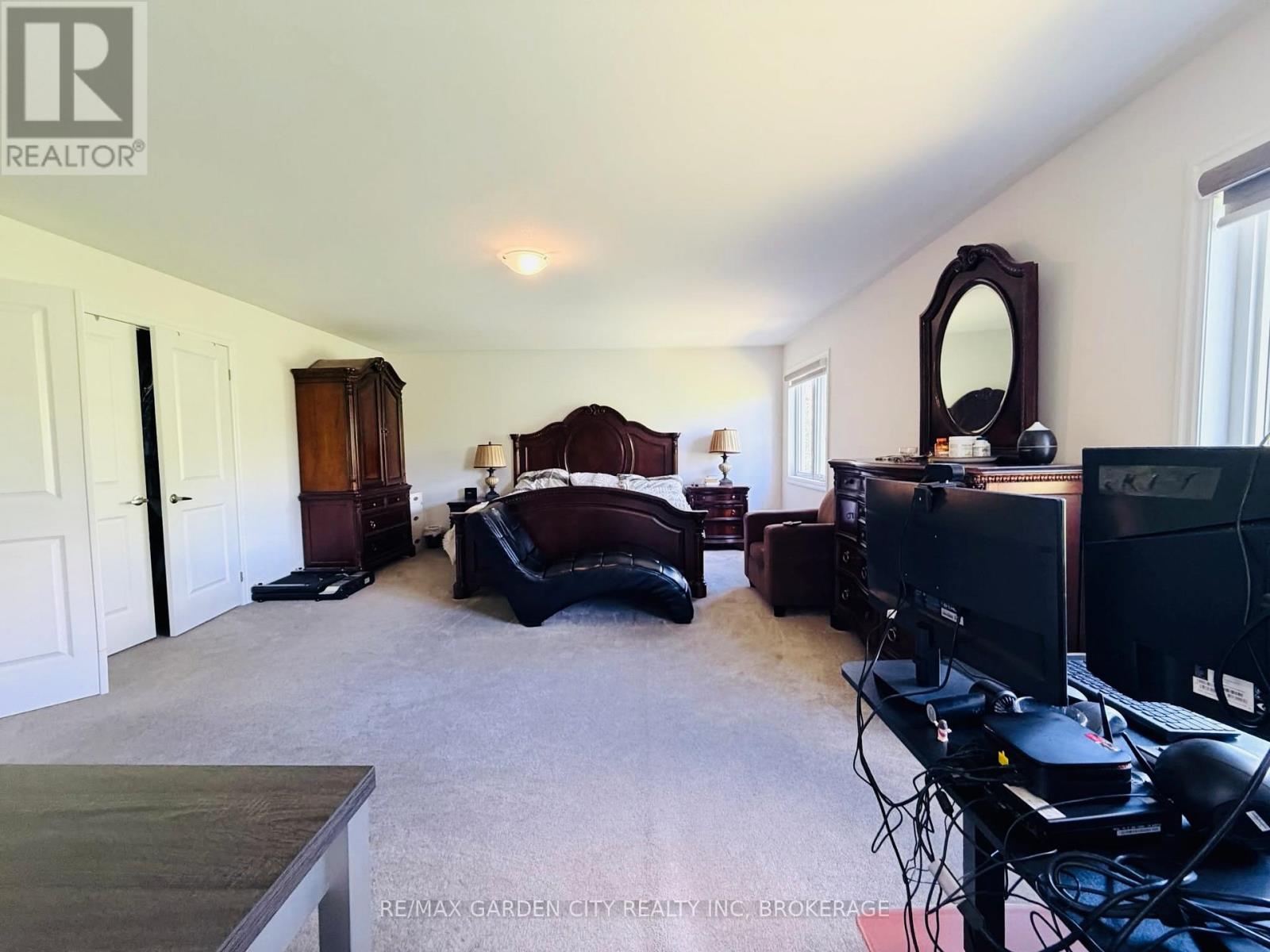 9224 WHITE OAK AVENUE - 14