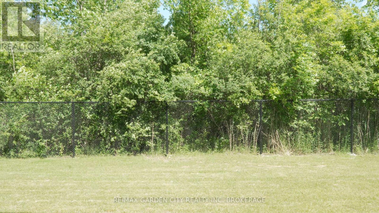 9224 WHITE OAK AVENUE - 30