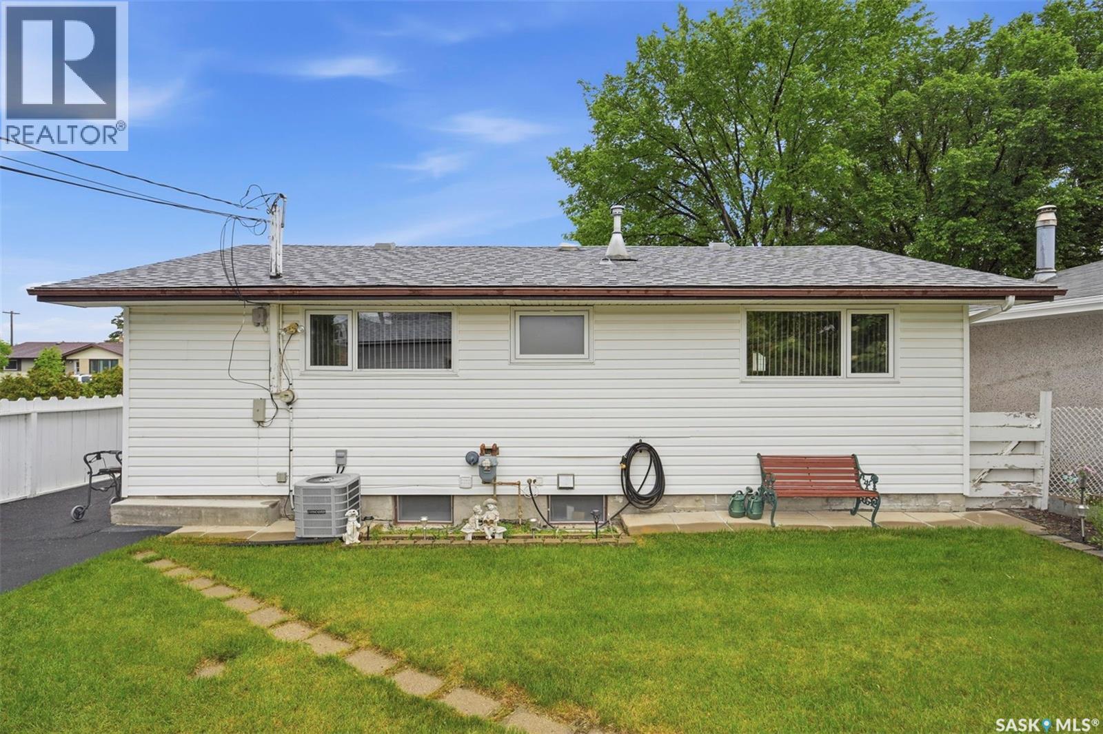 1019 McMillan AVENUE — photo 33