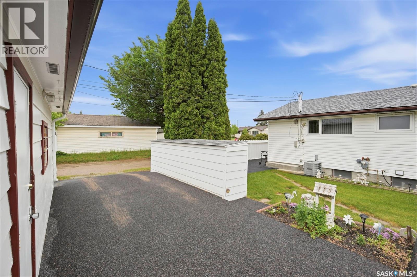 1019 McMillan AVENUE — photo 32