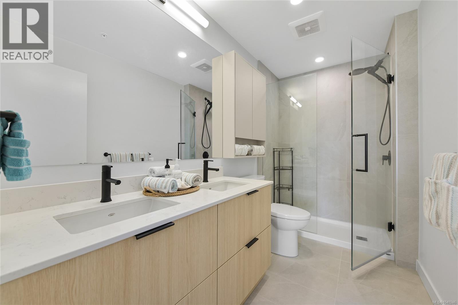 412 3564B RYDER HESJEDAL Way, Colwood