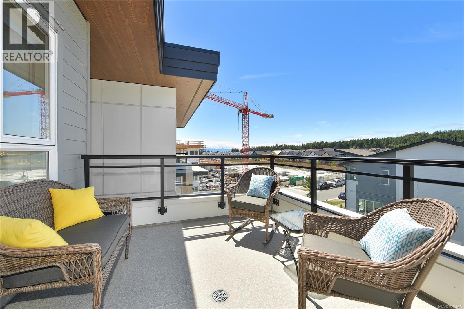 412 3564B RYDER HESJEDAL Way, Colwood