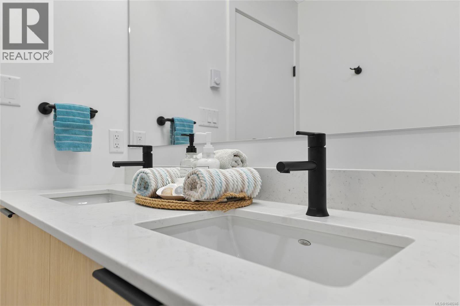 412 3564B RYDER HESJEDAL Way, Colwood