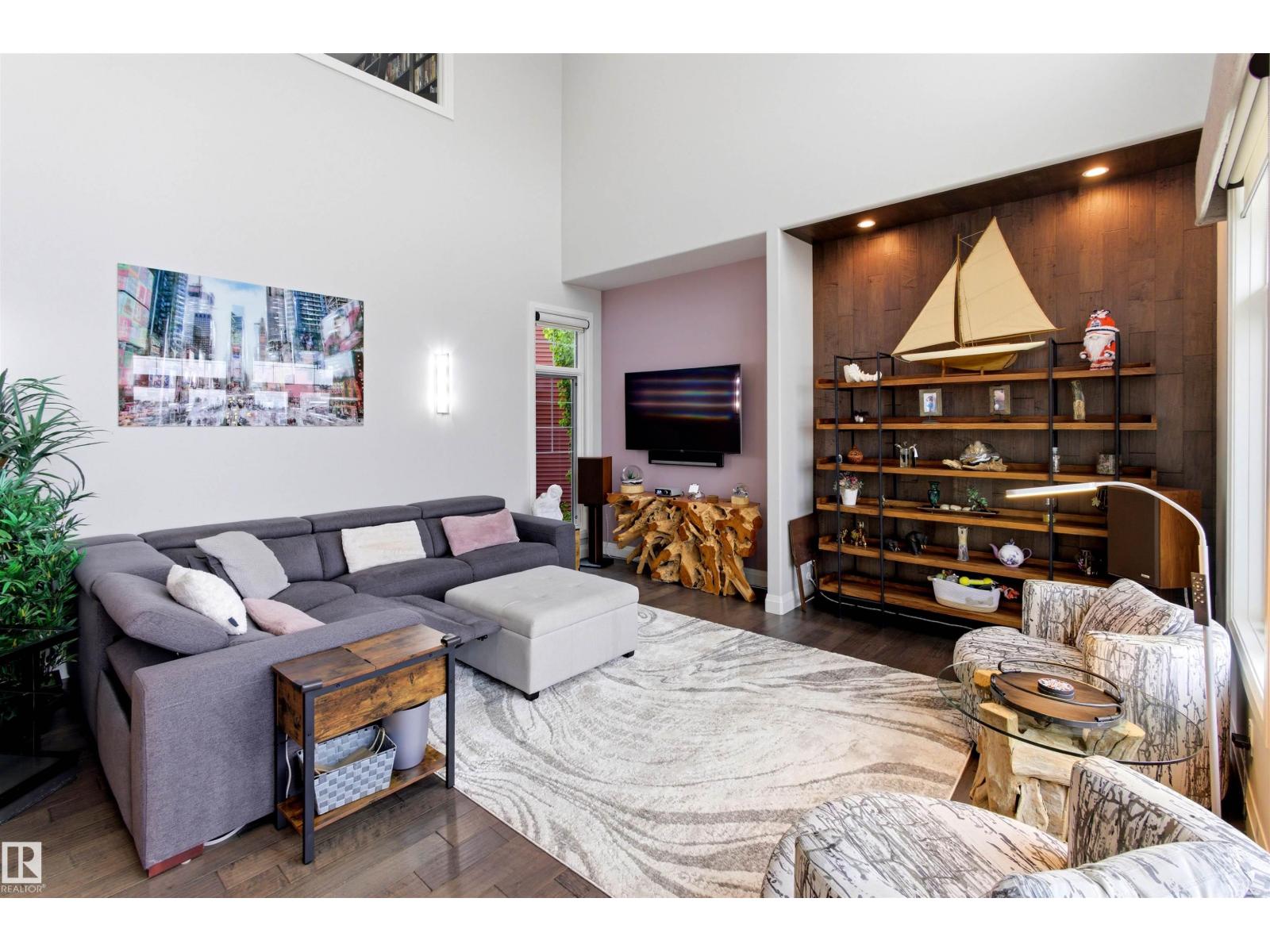 9003 16 AV SW — photo 21