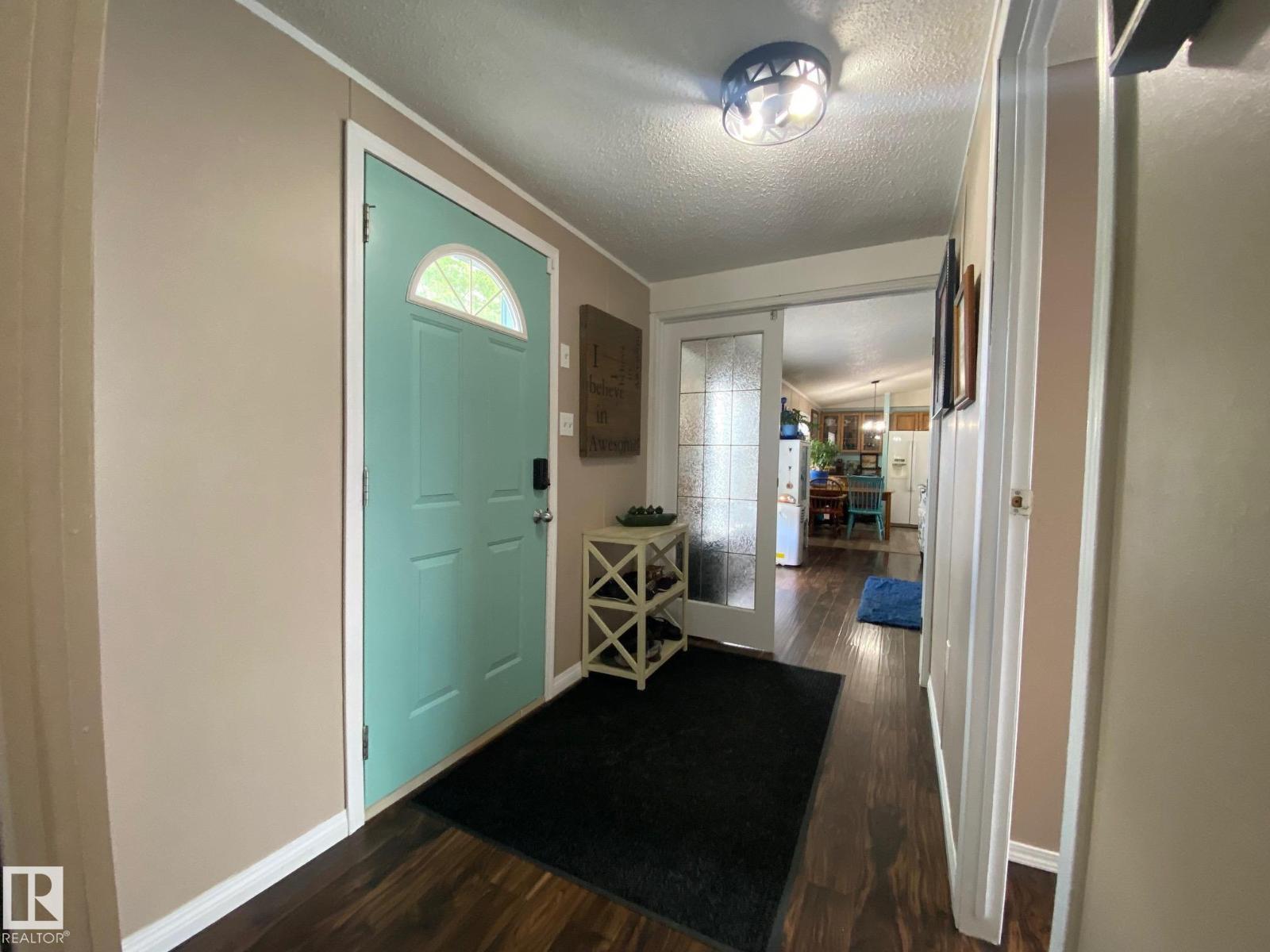 4809 49 AV — photo 13