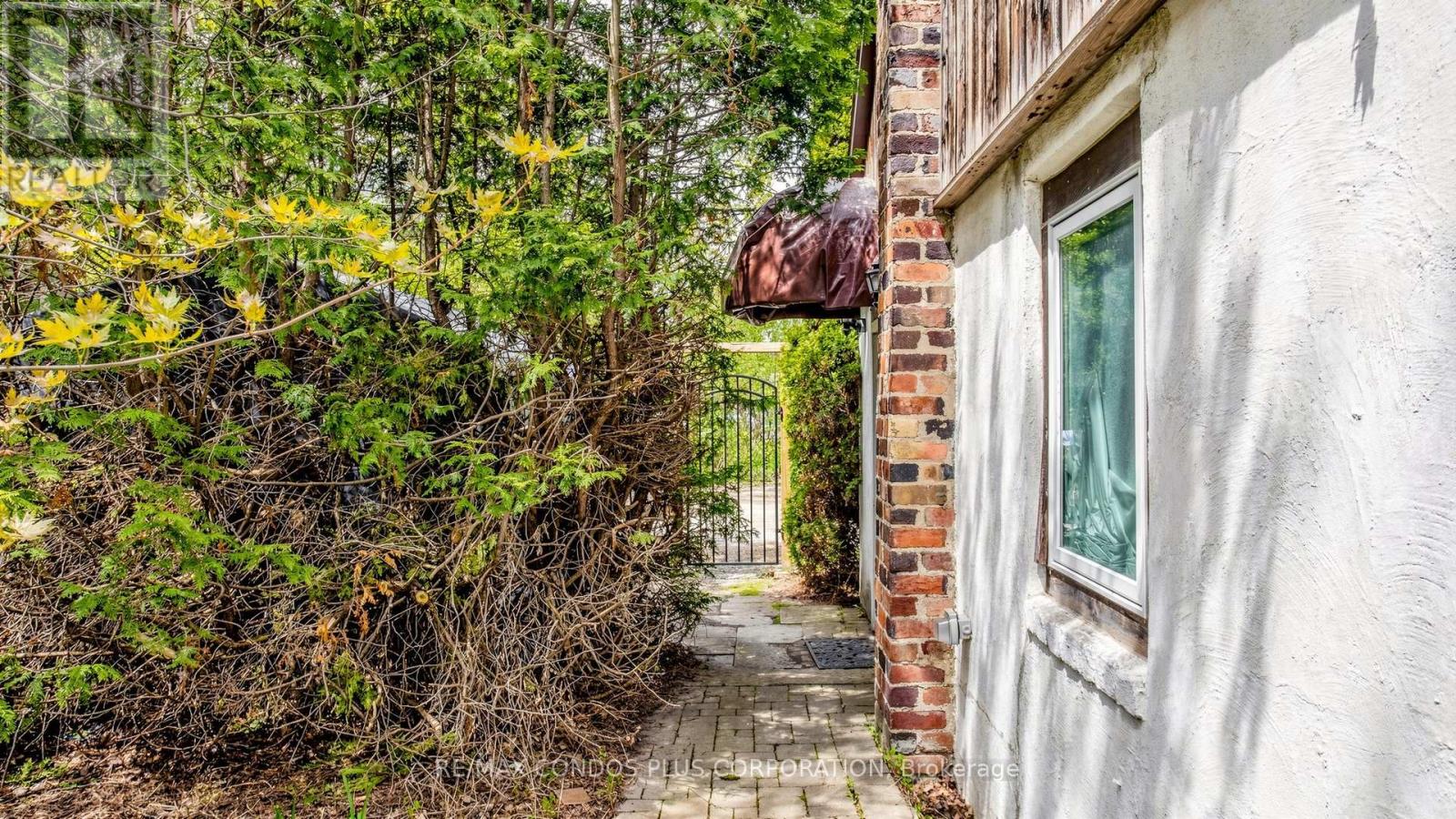 78 SPRING GARDEN AVENUE - 11