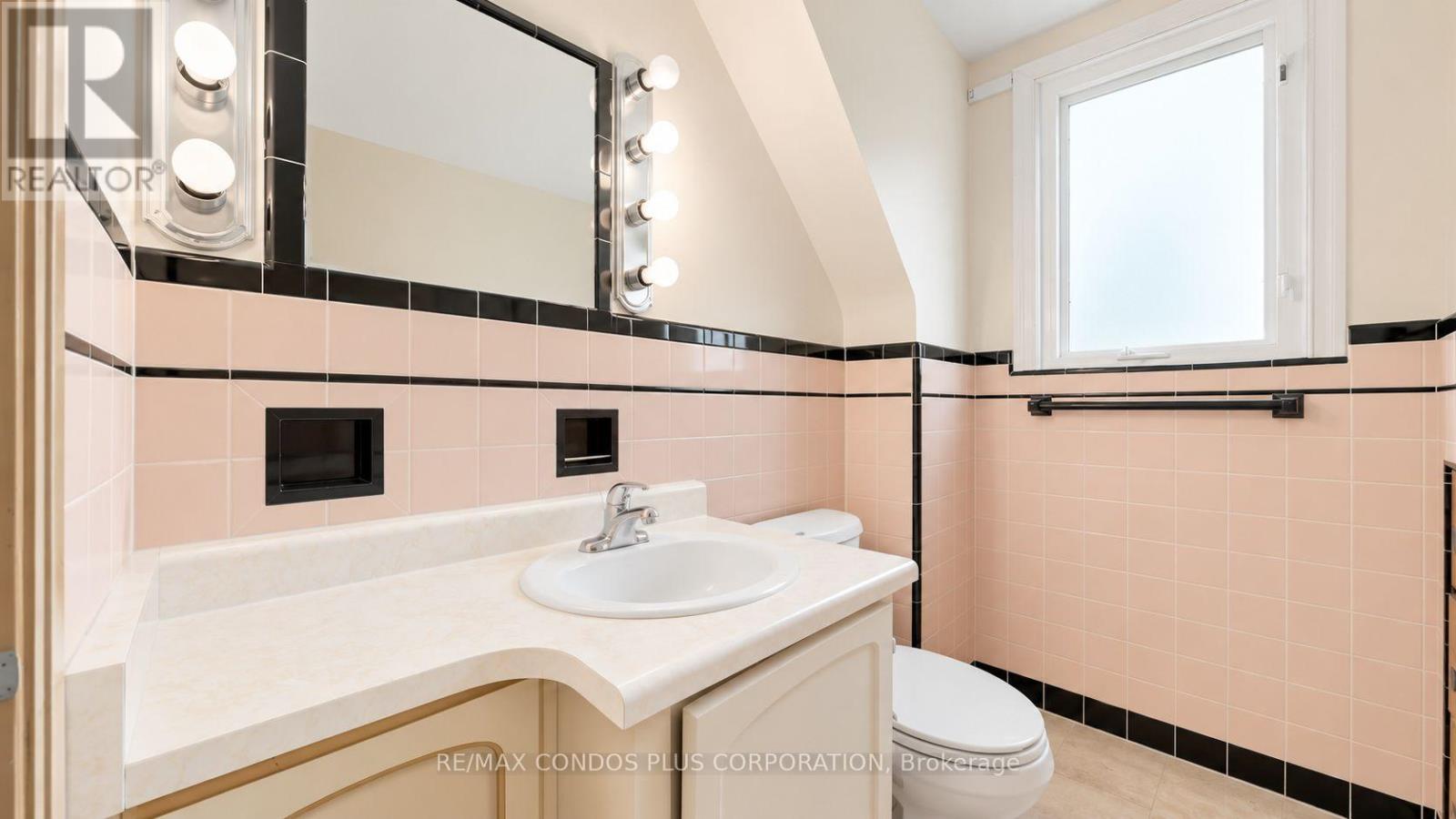 78 SPRING GARDEN AVENUE - 17