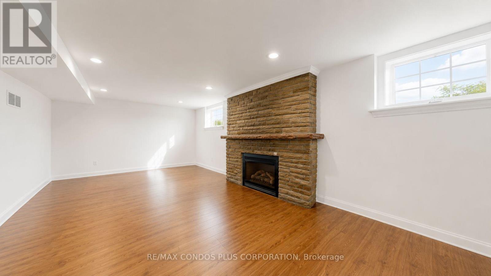 78 SPRING GARDEN AVENUE - 21